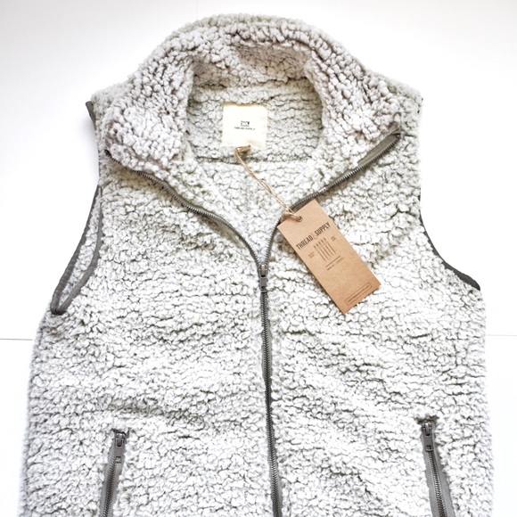 🆕 New Stock! Thread + Supply Sherpa Vest - Sage - Picture 3 of 6